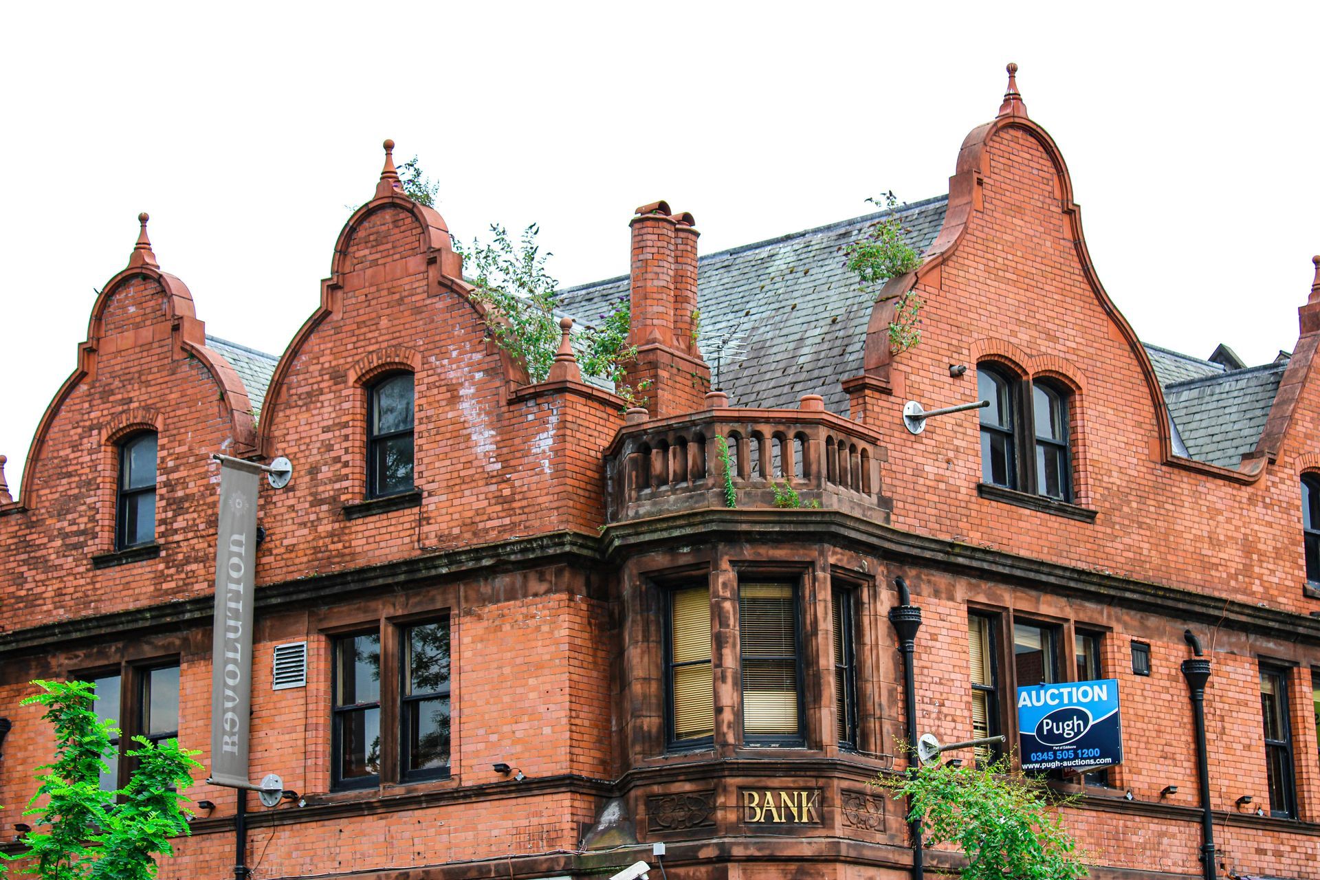 Manchester Roofers - Photo by Ebun Oluwole on Unsplash