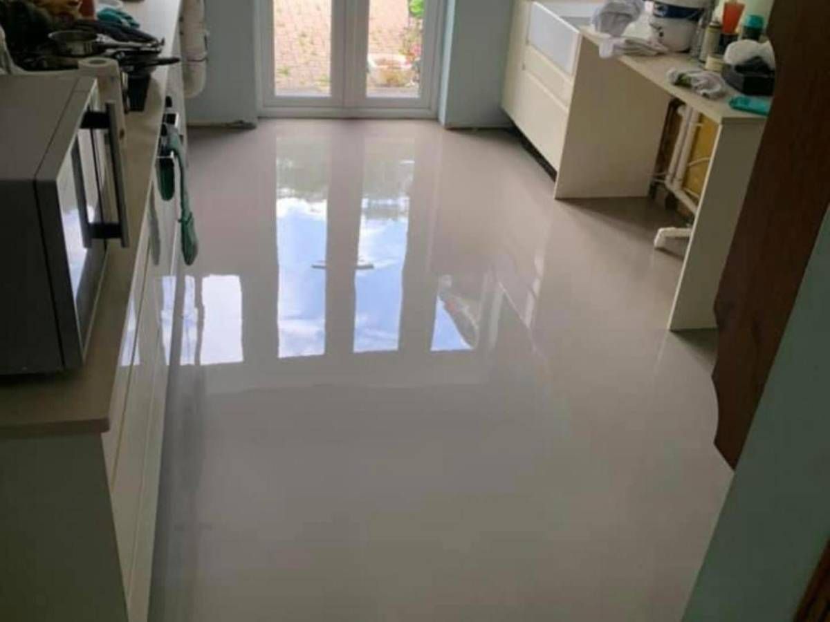 Derbyshire Flooring Specialists screed applied to a lounge floor in Derby