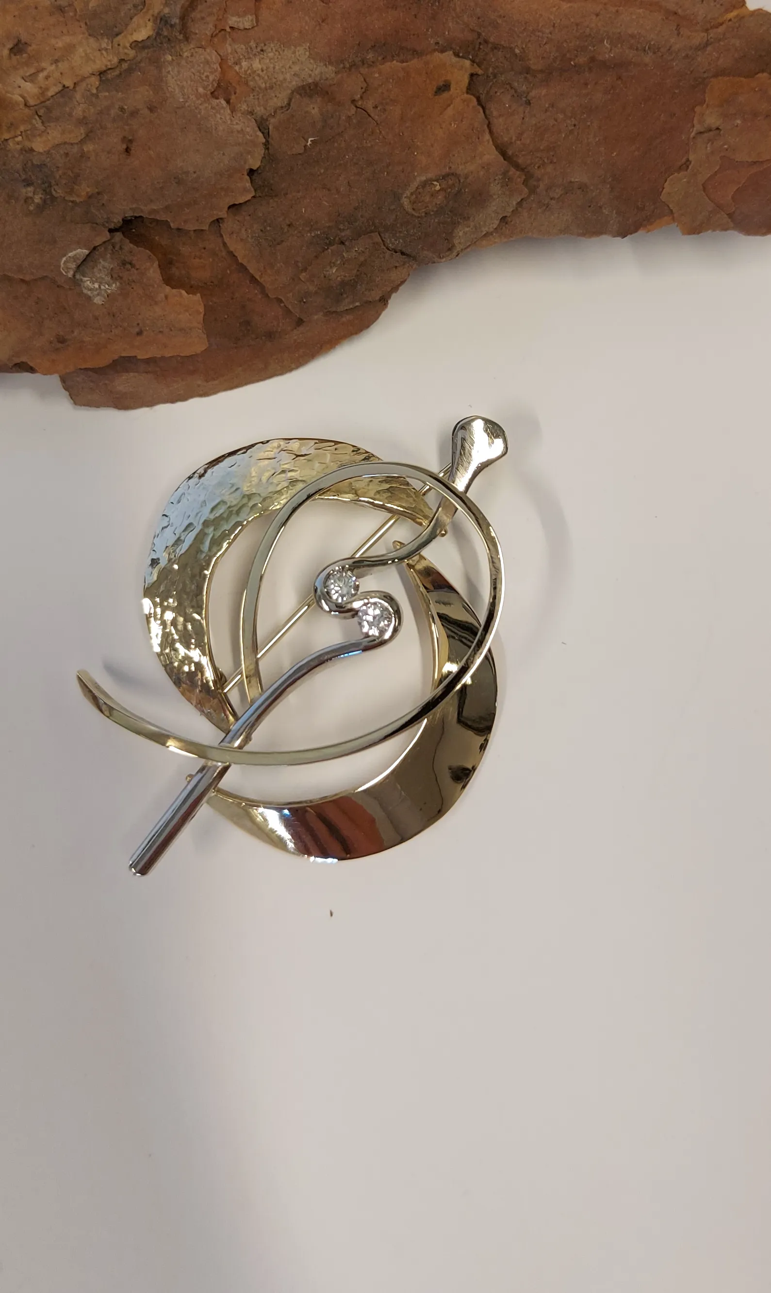 Van ringen naar broche