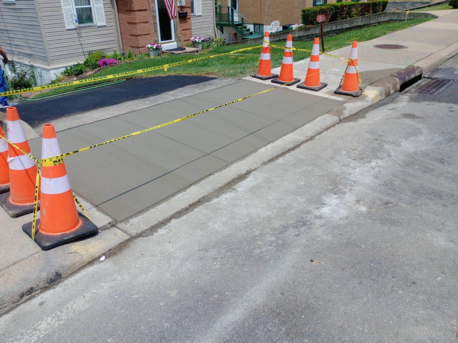 Concrete sidewalk construction