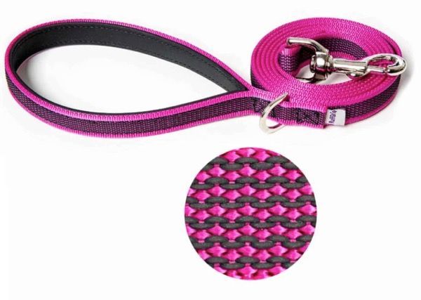 RuffGrip leash with material detail