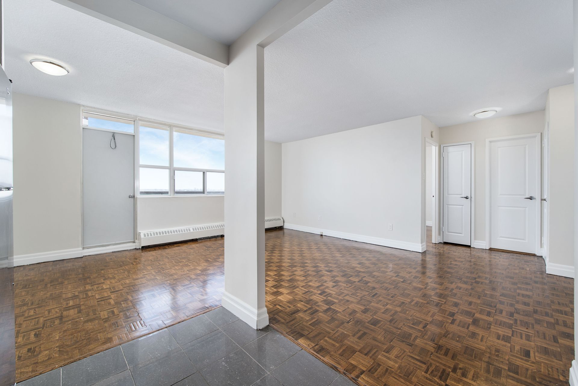 Suites Availability at 3045 Queen Frederica