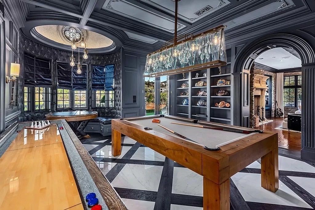Entertainment Rooms