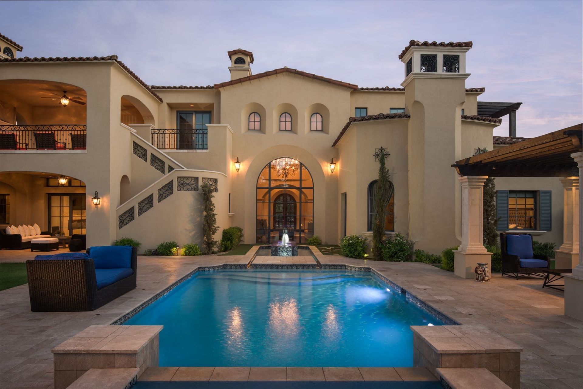 Courtyard Mediterranean Style Architecture Design Elements