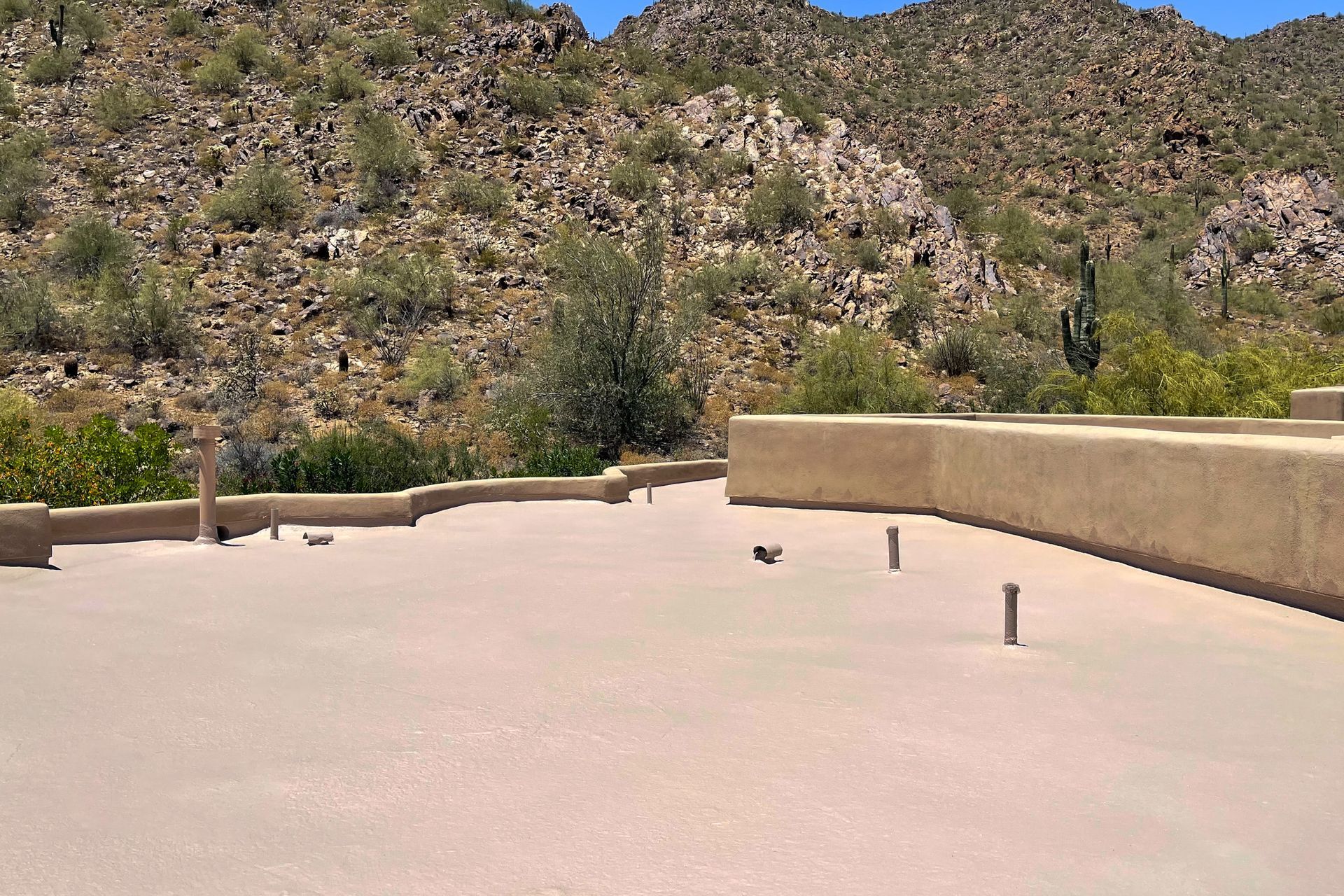 polyurea spraying foam coating insulation roof