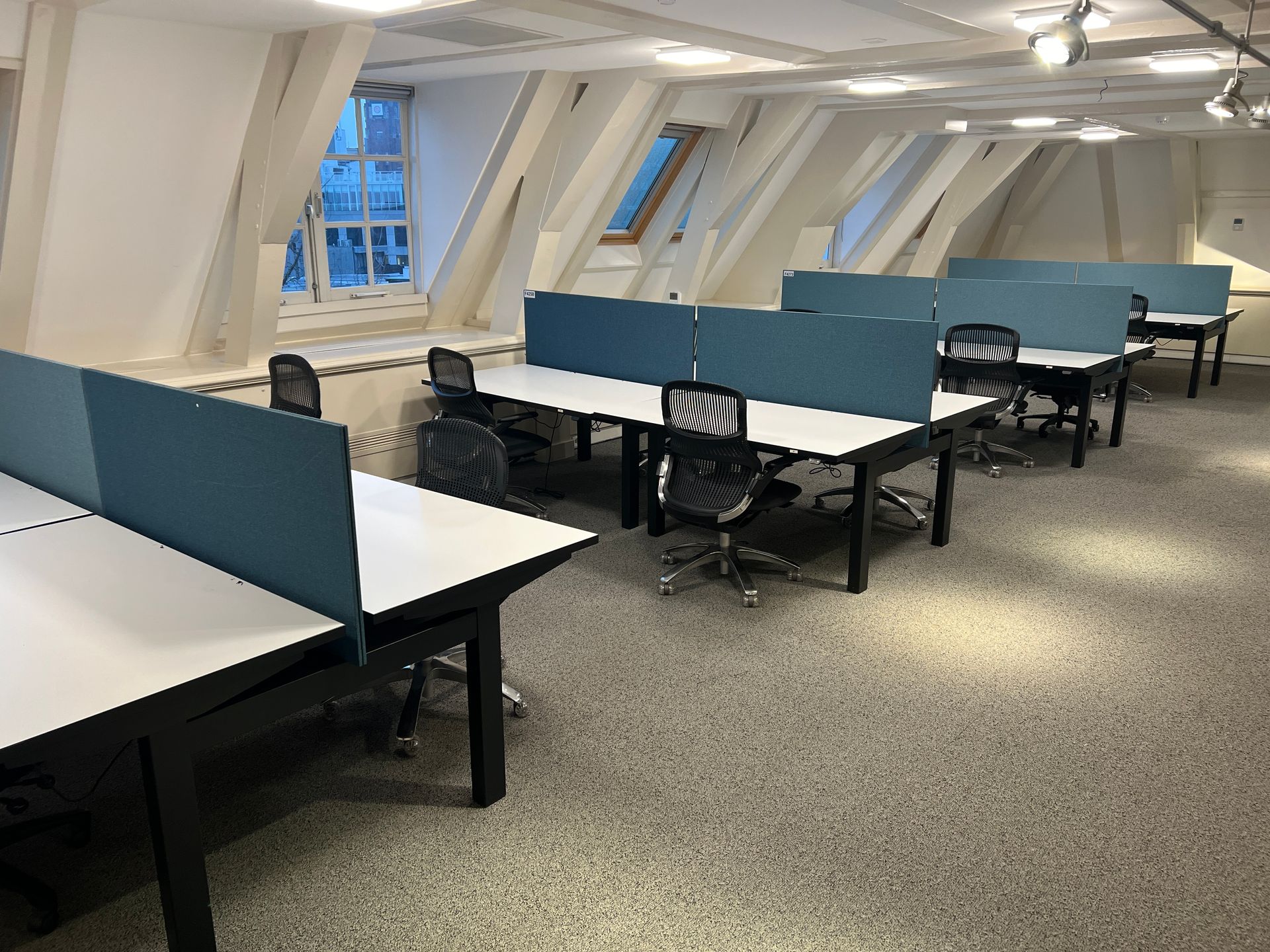 kantoorpand leegruimen voor en na de werkzaamheden