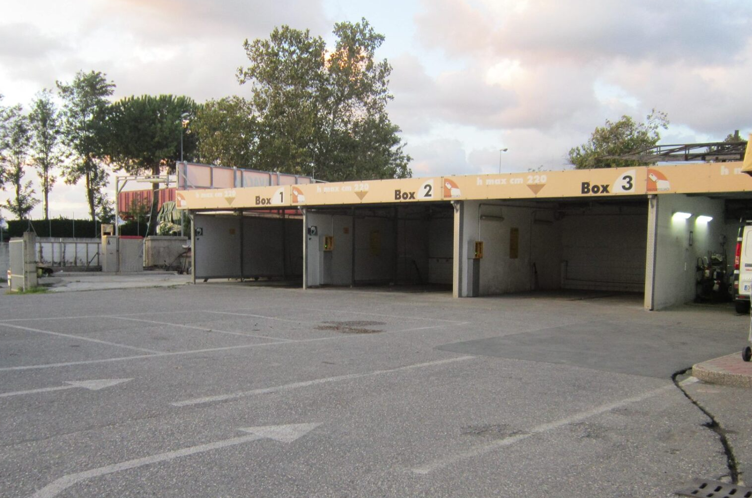 autolavaggio lavacar
