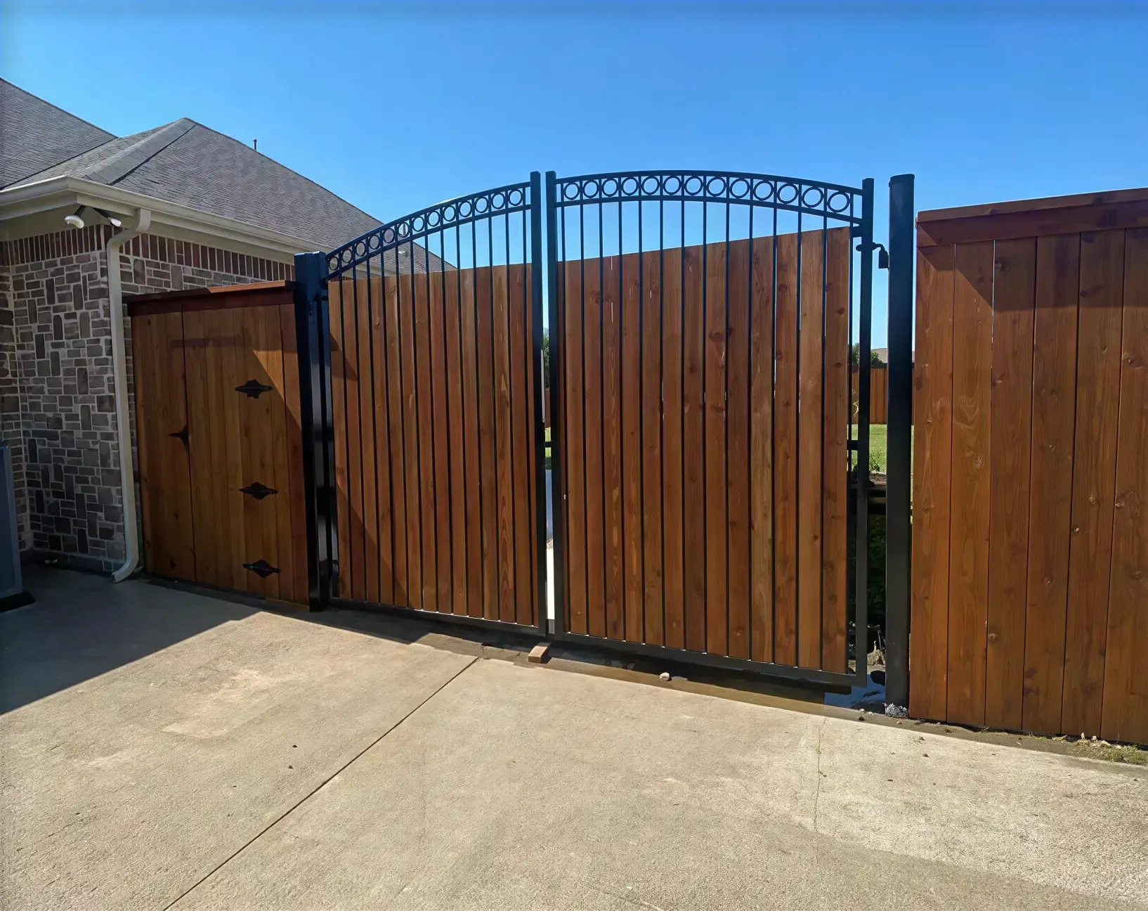 Walk Gates and Driveway Gates