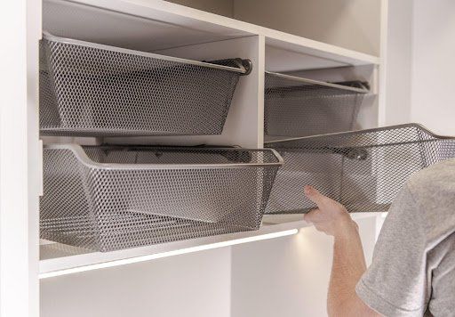 cara menata kamar sempit dengan memanfaatkan storage