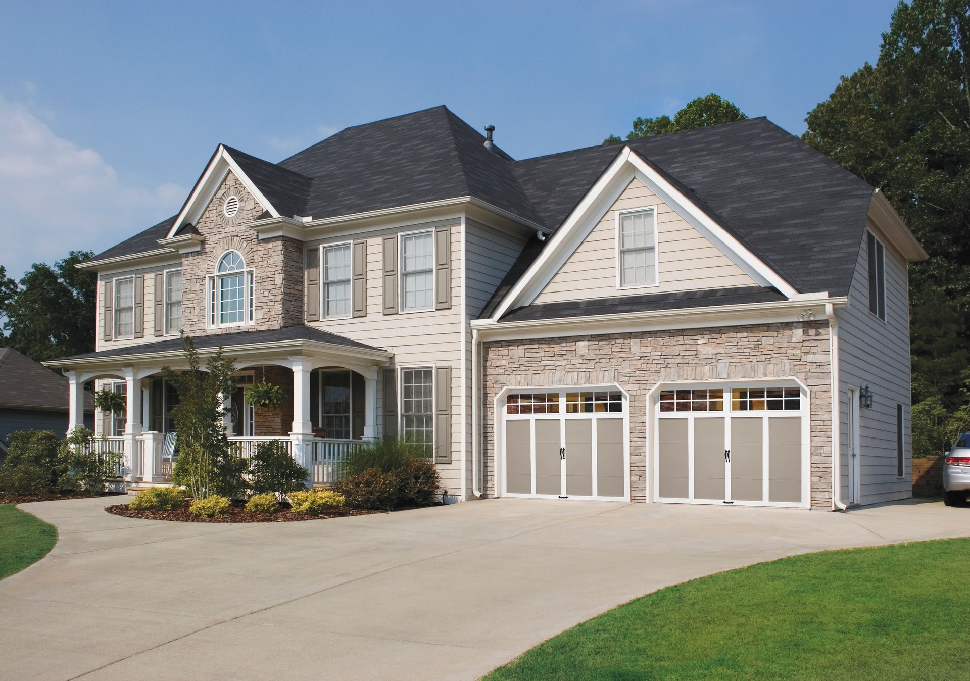 Clopay - Grand Harbor Gallery