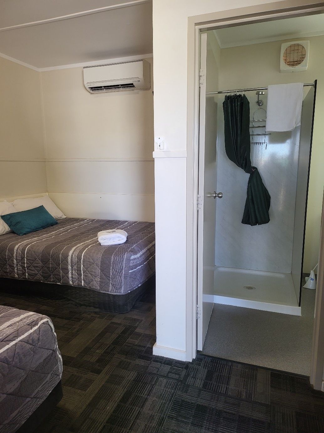 Rooms at Ti-Tree Roadhouse