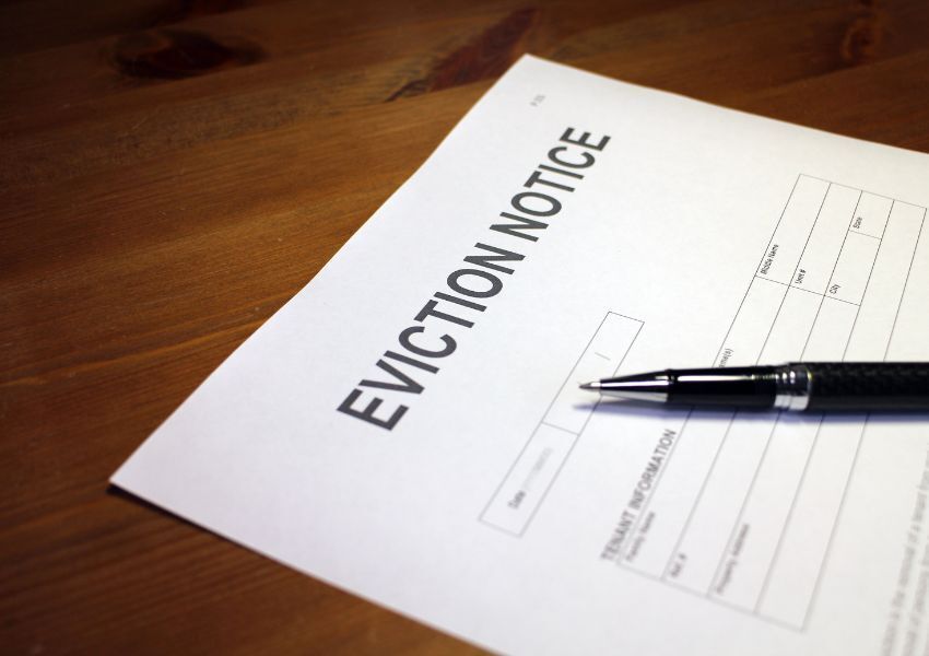 eviction-notice-with-pen