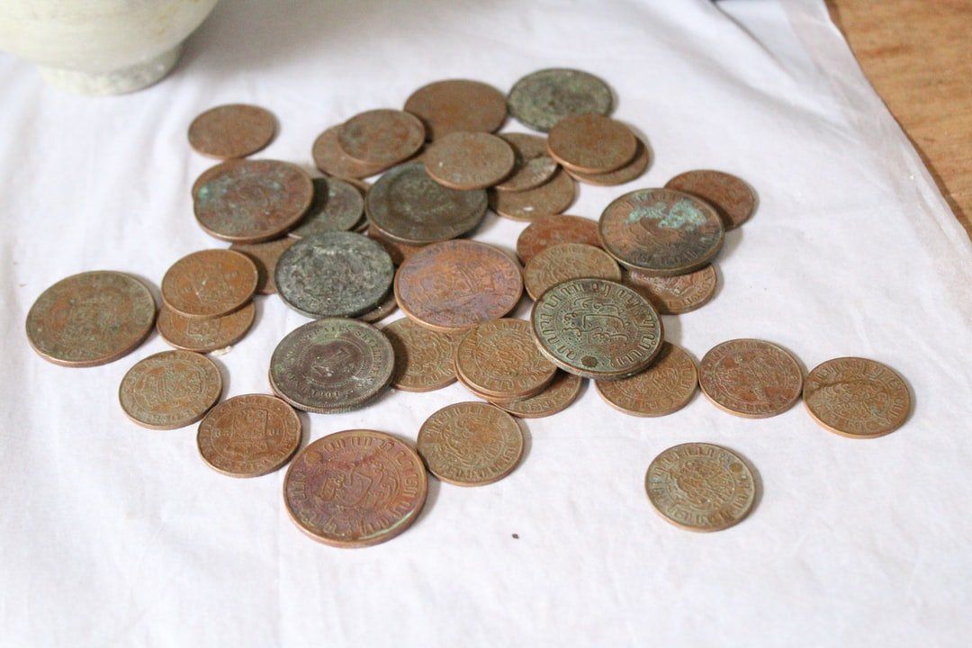 Coins & Banknotes