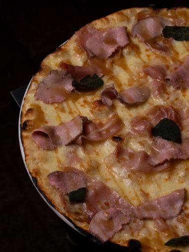 Pizza saltimbocca
