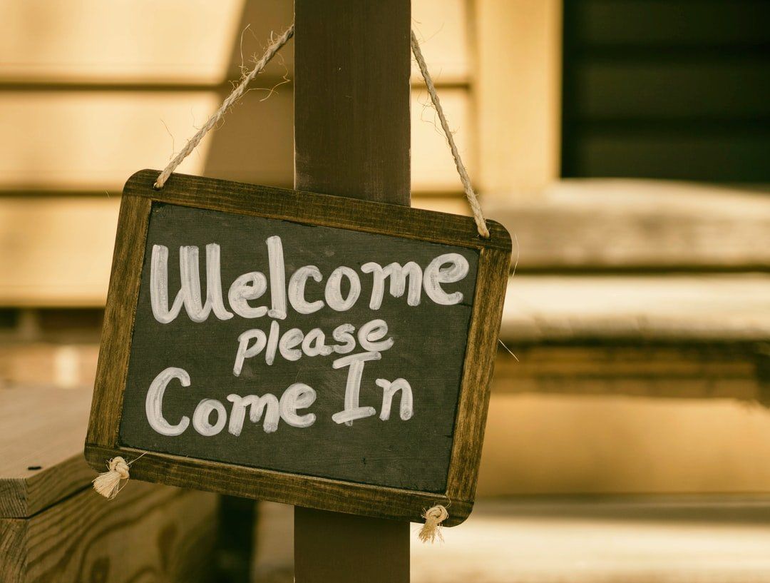 Welcome Please Come In Sign