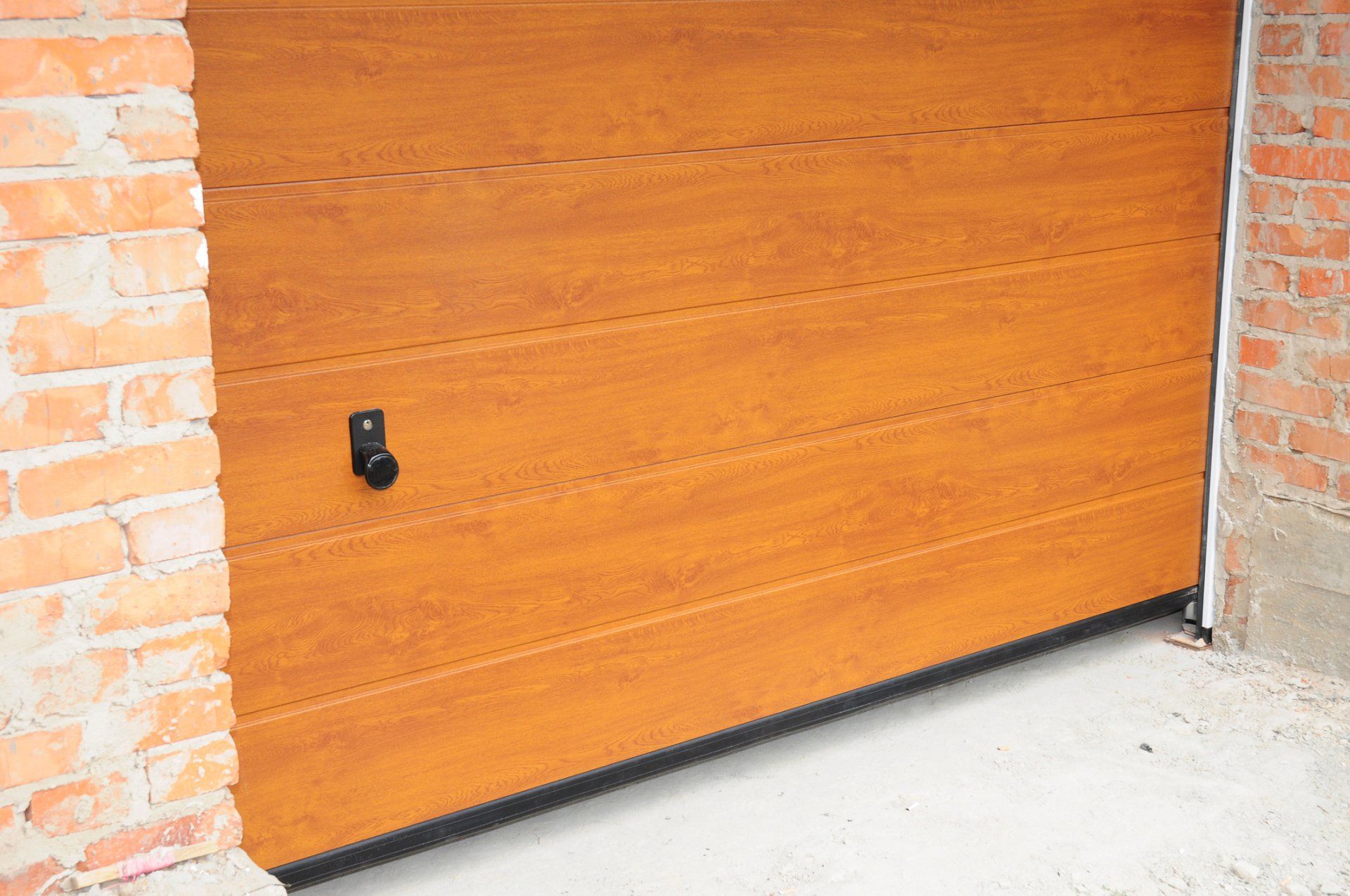 New House Garage Door — Hillsboro, TX — Hillsboro Garage Door Repair