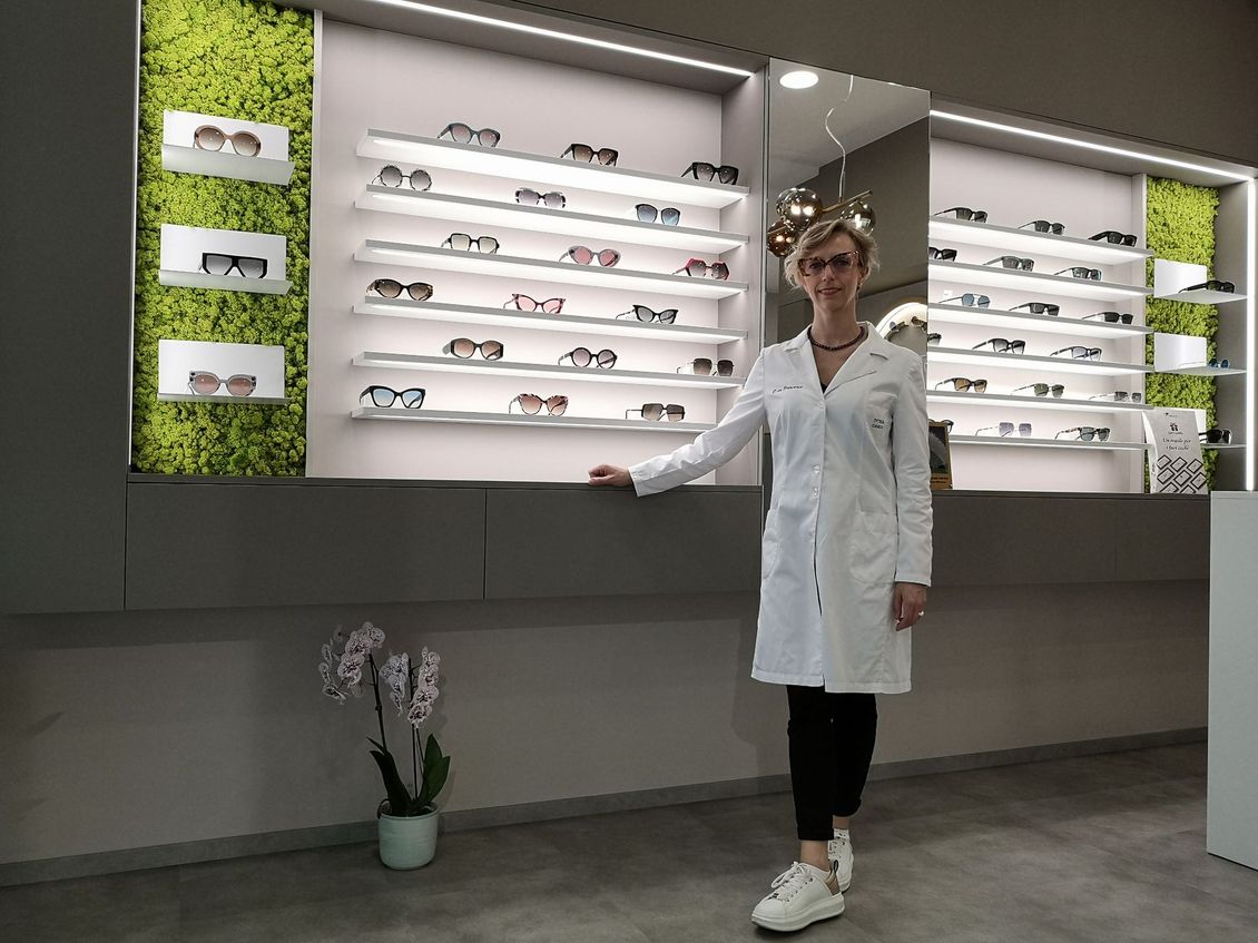 Negozio Ottica Casco con Francesca Casco