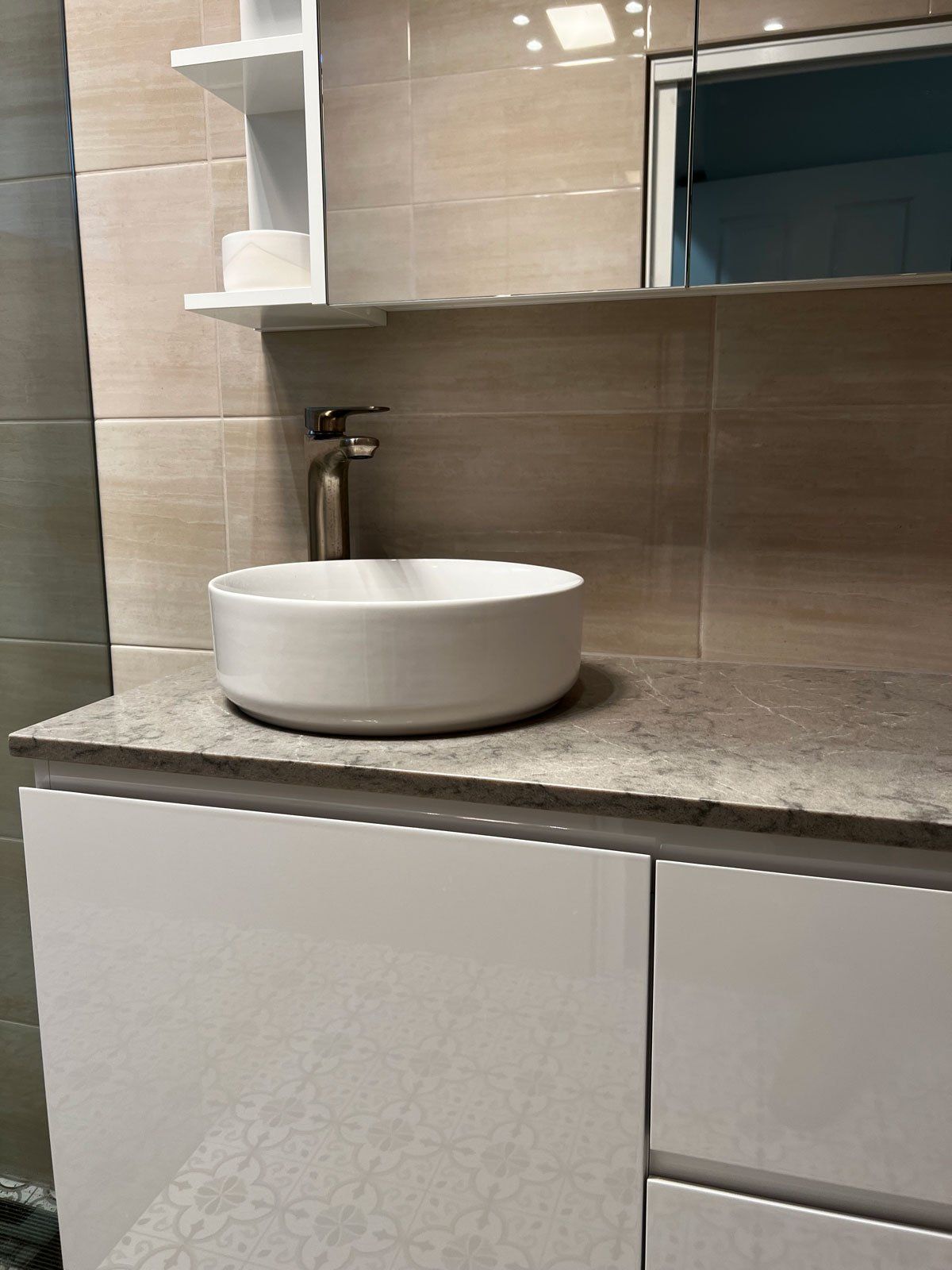 sink second angle