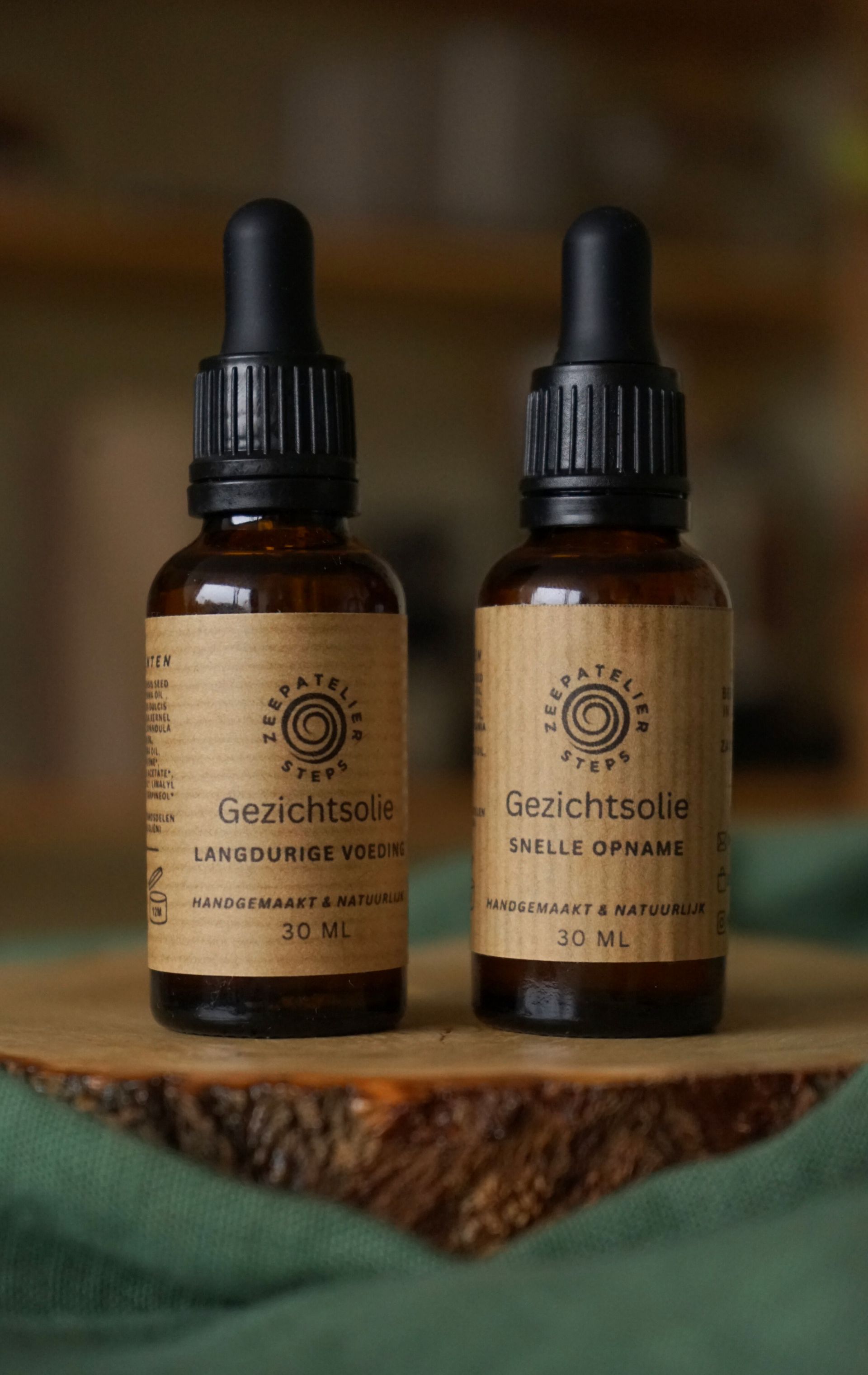 Gezichtsolie, gemaakt met plantaardige oliën. Simpele natuurlijke ingrediënten die je huid voeden.