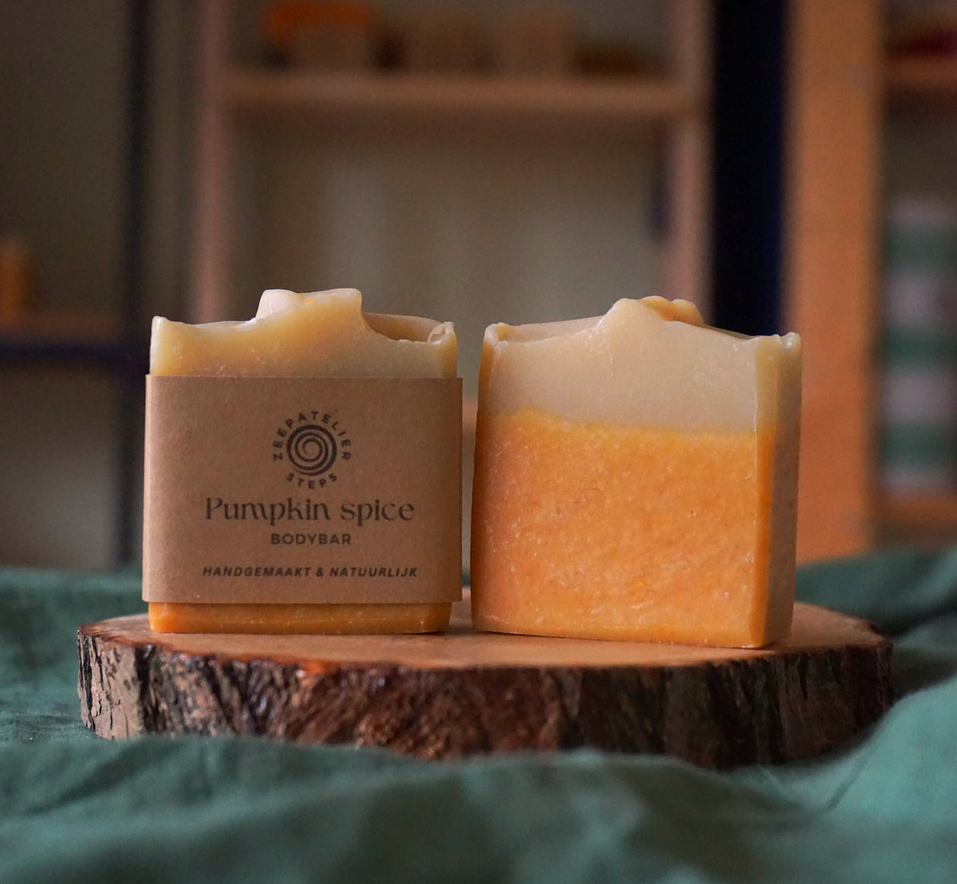 Pumpkin spice - bodybar. Zeep gemaakt met echte pompoen en met een kruidige en zoete geur.