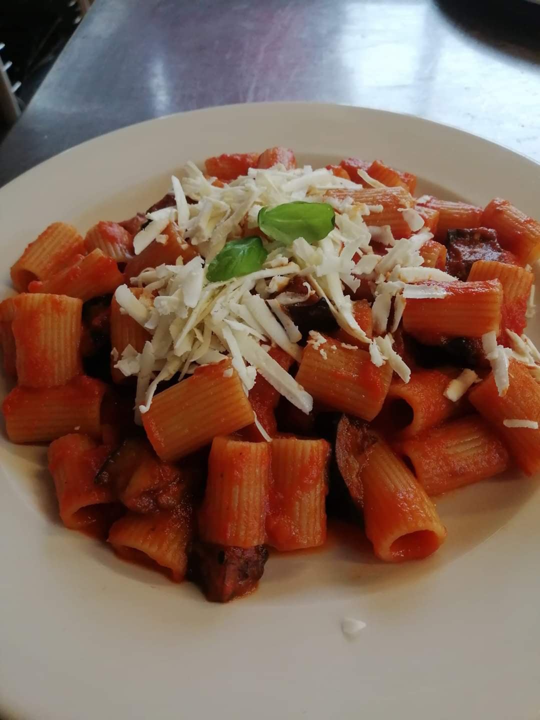 aperto a pranzo