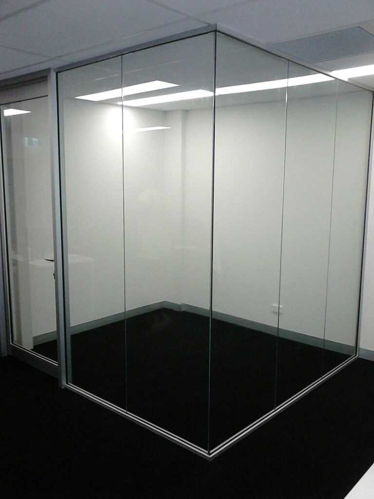 Brace Less Glass Partition— Gold Coast, QLD — Patterson Glass