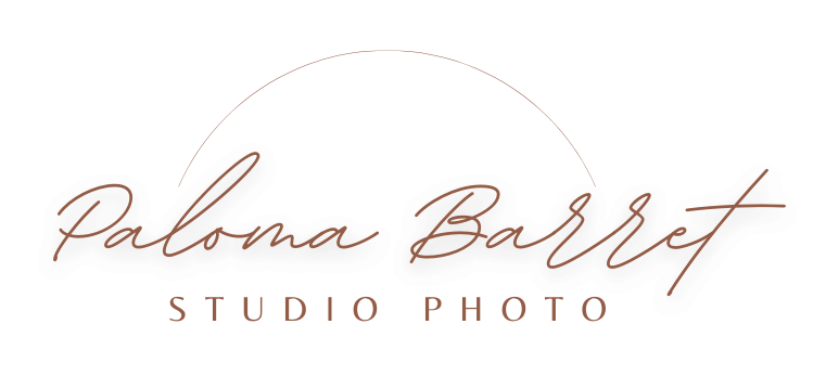 Un logo pour un studio de photographie appelé paloma barret studio photo.