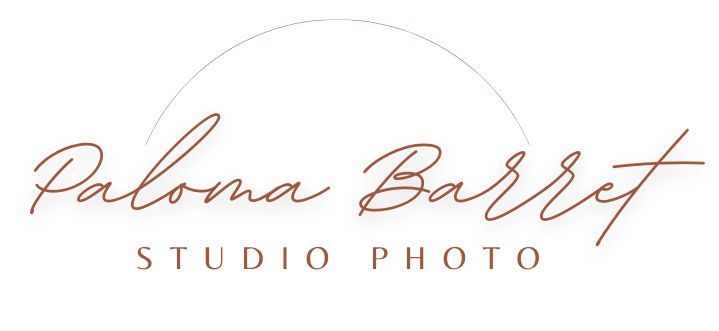 Un logo pour un studio de photographie appelé paloma barret studio photo.
