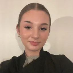 Lillian - Apprentice Hairdresser & Beautician