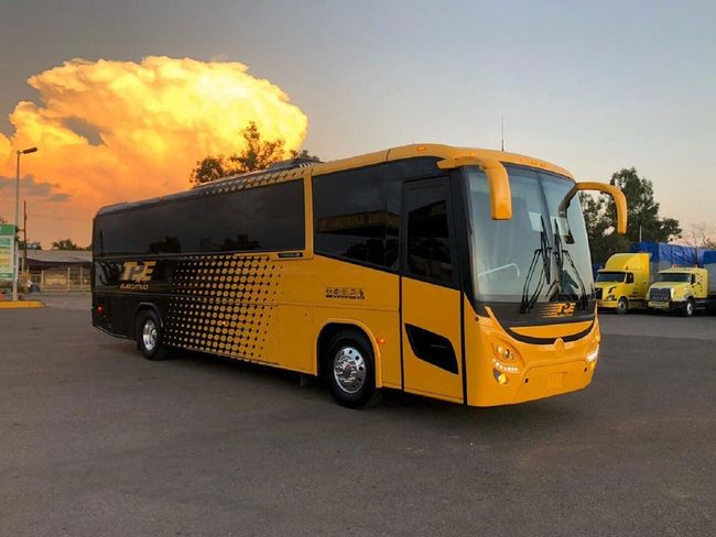 CAMIONES PARA TRANSPORTE DE PERSONAL