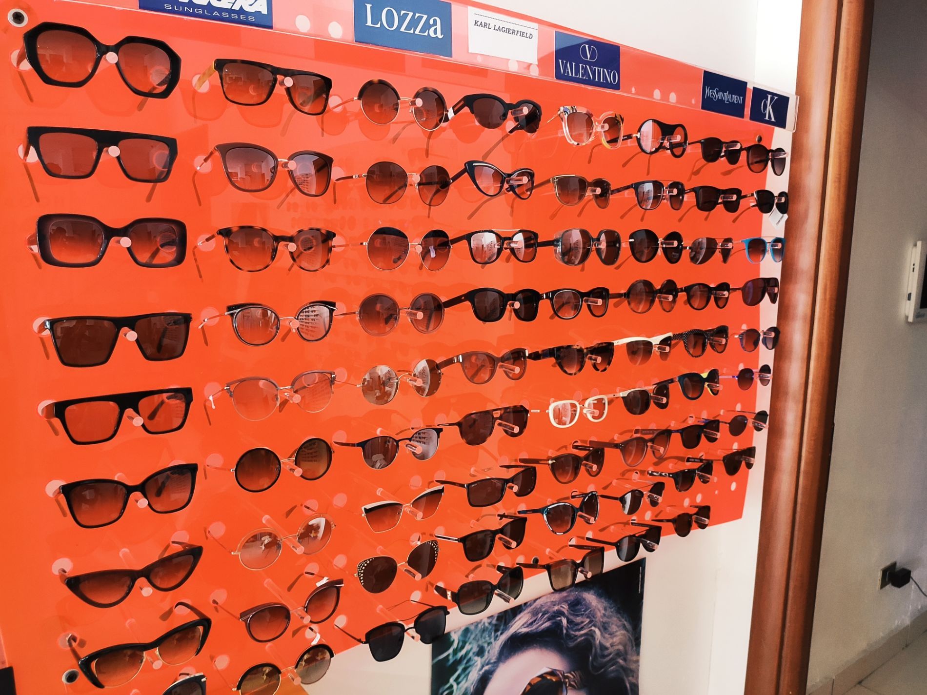 Occhiali da sole di vari brand