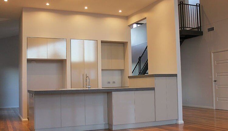 Glossy White Kitchen — Craig Allman Construction Pty Ltd In Fernhill, NSW