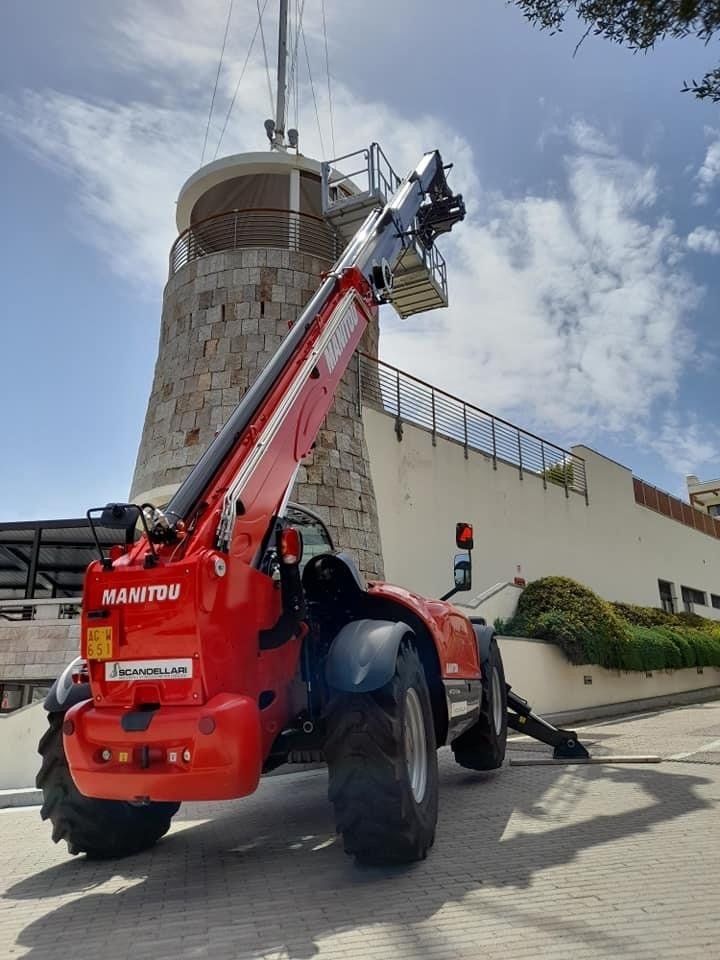 Sollevatore telescopico Manitou