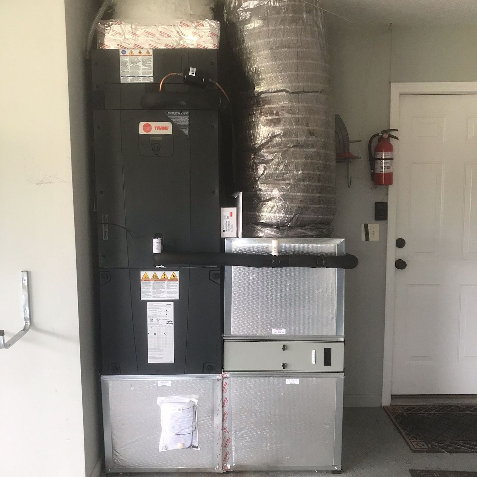 Trane Dealer Handling Brochure To Customer — Jacksonville, FL — Willman Air Trane Dealer Handling Brochure To Customer — Jacksonville, FL — Willman Air