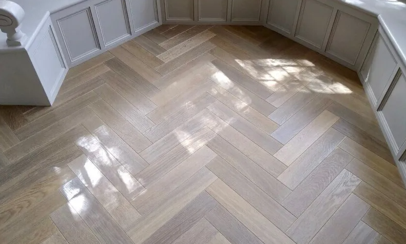PATTERNED FLOORING