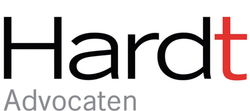 Het logo van Hardt Advocaten in zwart met rode tekst op een witte achtergrond.