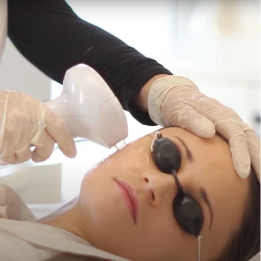 woman with guiding gel