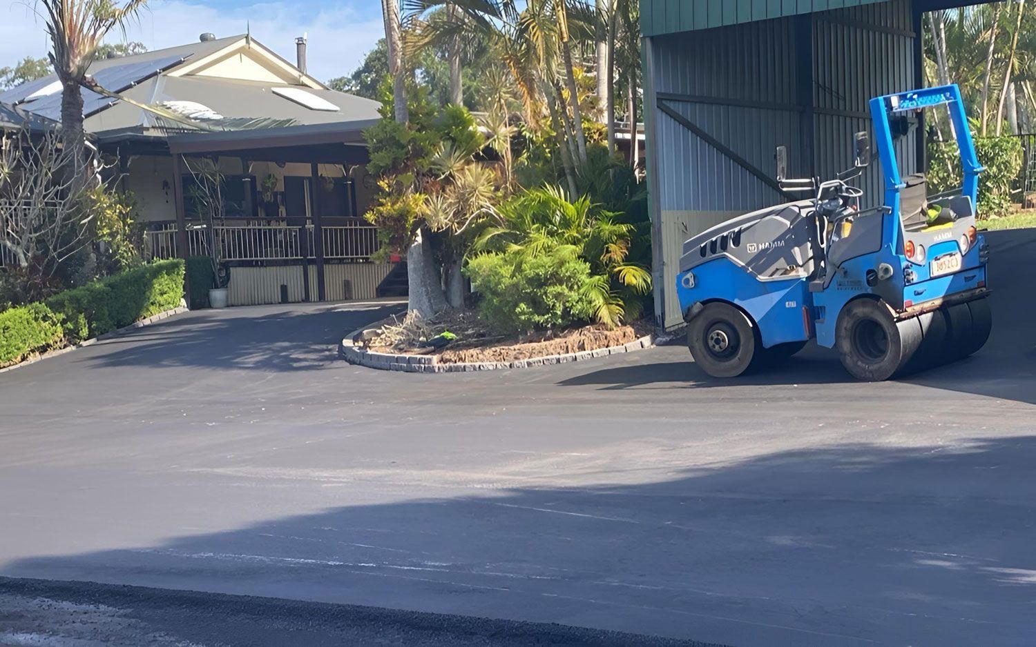 Asphalt Driveway On The Sunshine Coast