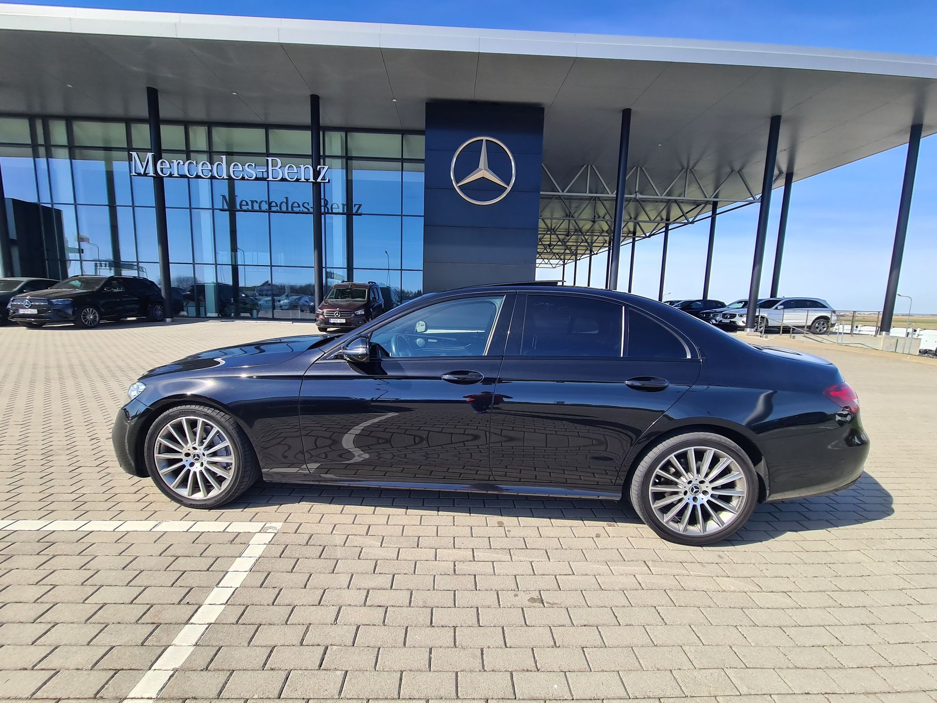 Mercedes Benz E220
