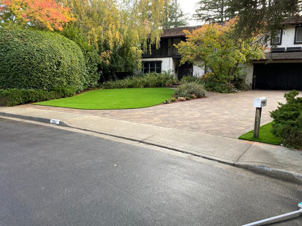 House With Wide Driveway — Belmont, CA — ASG Complete Landscape House With Wide Driveway — Belmont, CA — ASG Complete Landscape