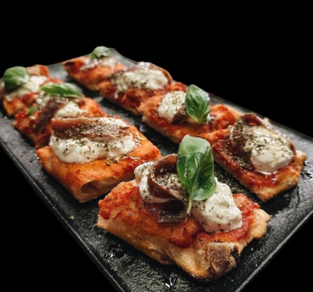 pizza con acciughe