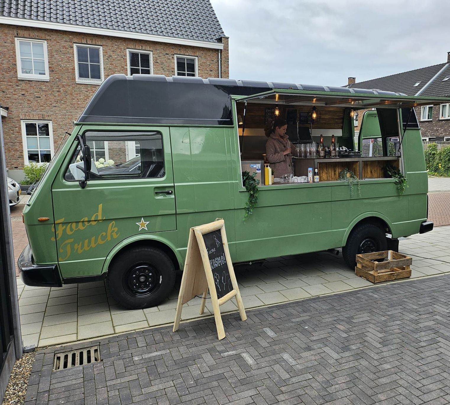 Bedrijffeestje? Huur foodtruck Beer + Food