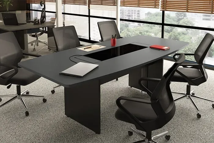 Mesa-De-Reunião-De-Alto-Padrão-Designer-Exclusivo-Semi-Retangular-Na-Cor-Preta-Com-Buraco-Vazado-No-Meio-Do-Tampo-Tampo-Engrossado-Pé-Painel-Para-6-A-8-Lugares