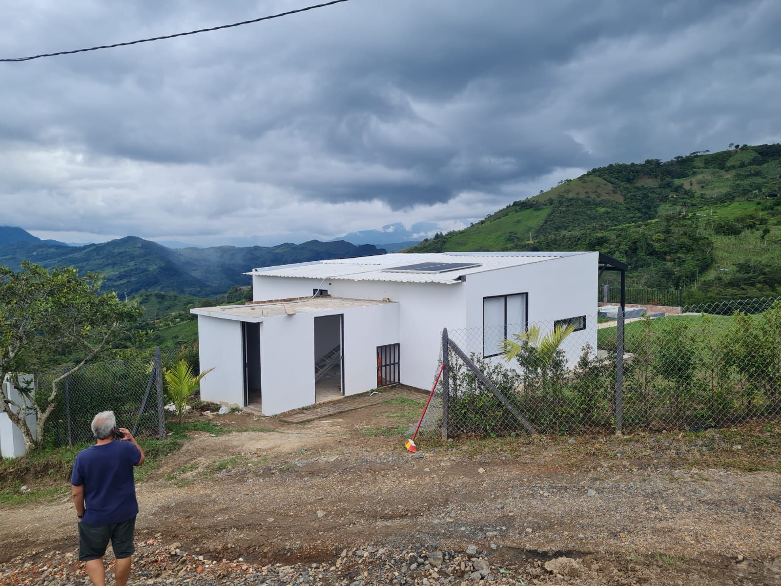 casa con Panel solar en techo