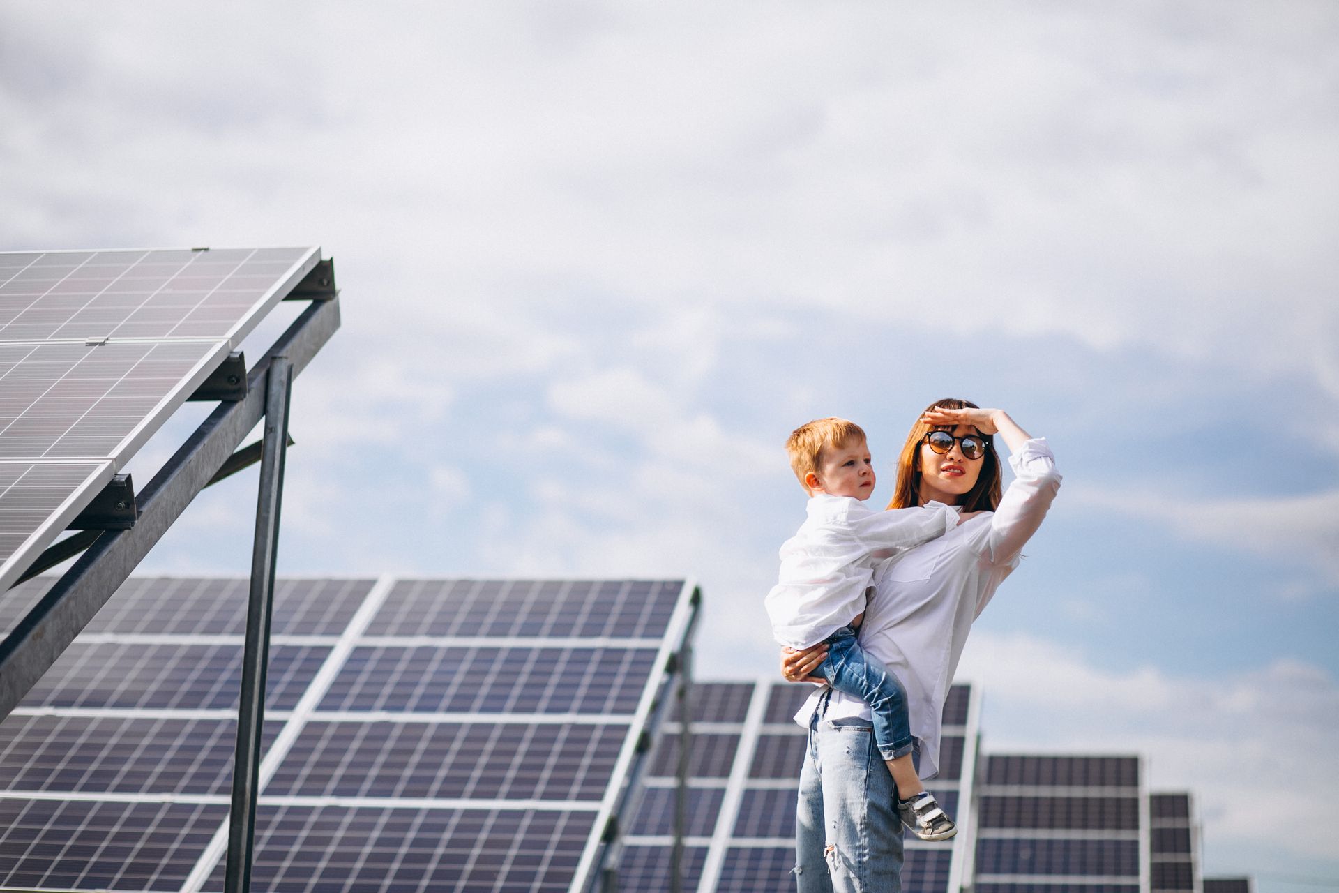 Beneficios de las placas solares en zonas comunes Beneficios de las placas solares en zonas comunes