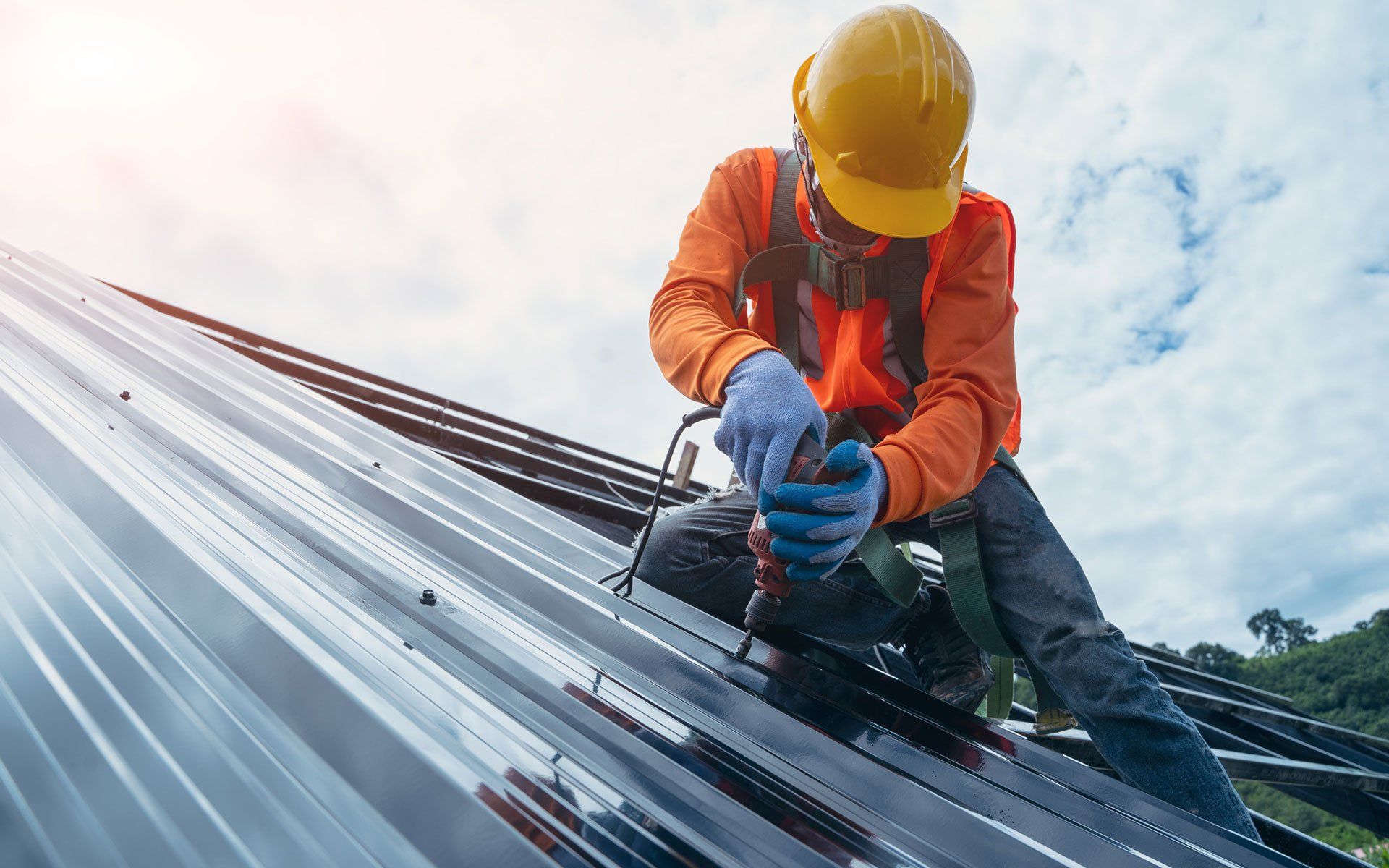 Amazing Man Working — Gerber, CA — Hinkle Roofing & Construction
