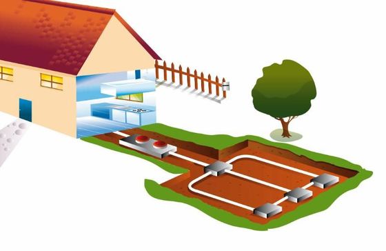 Un diagramma di una casa con un recinto e un albero