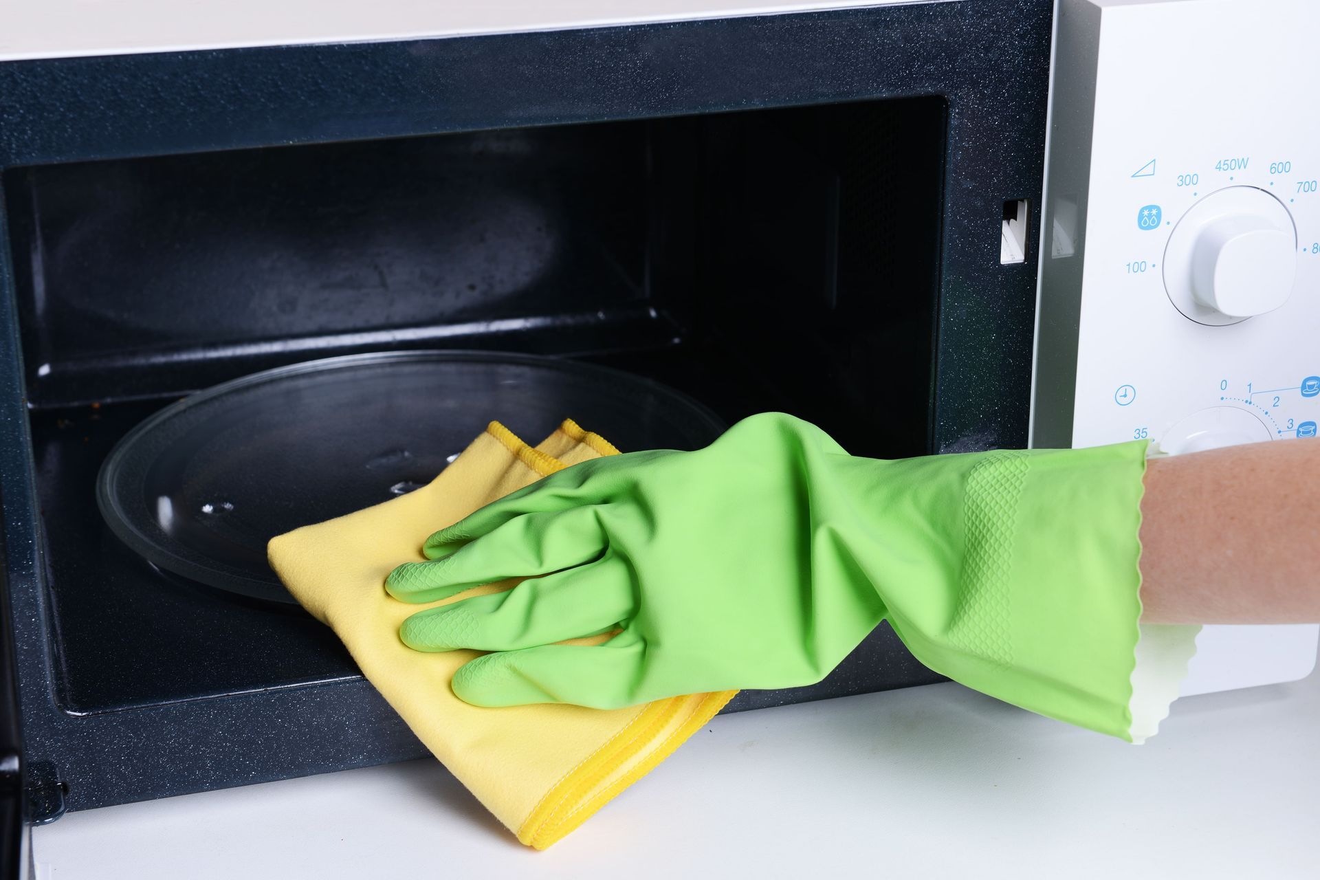 Clean a Microwave and Remove Food Odors Fast