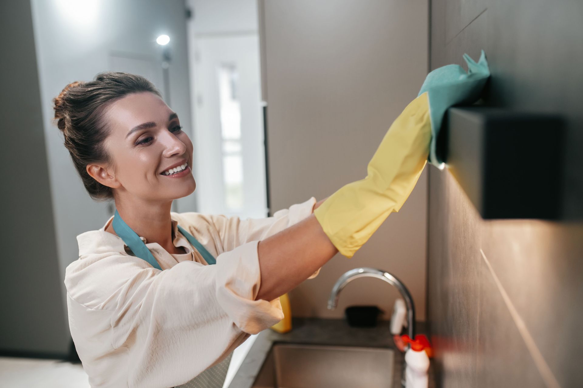 Deep Cleaning vs Recurring Cleaning