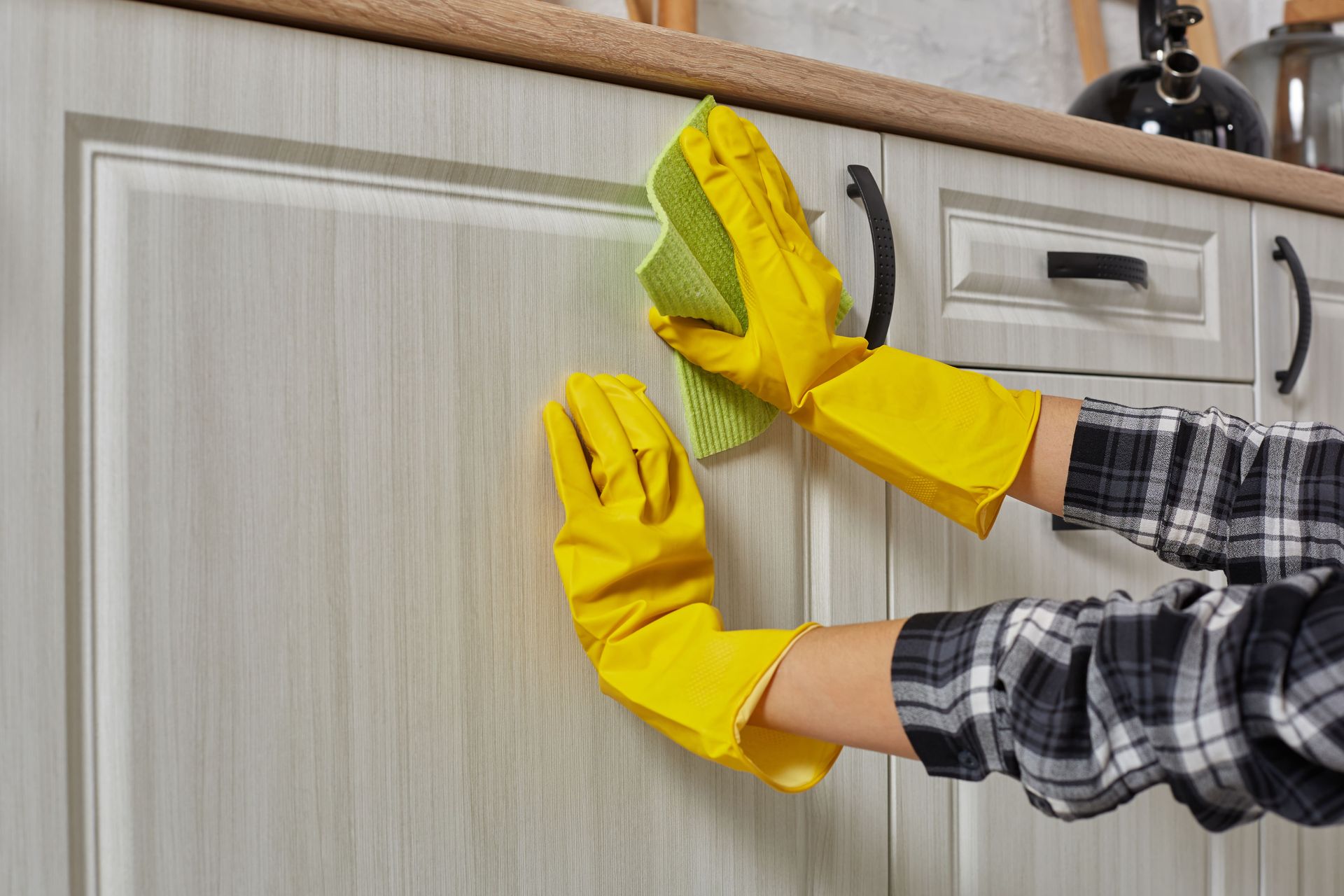 Clean Greasy Kitchen Cabinets